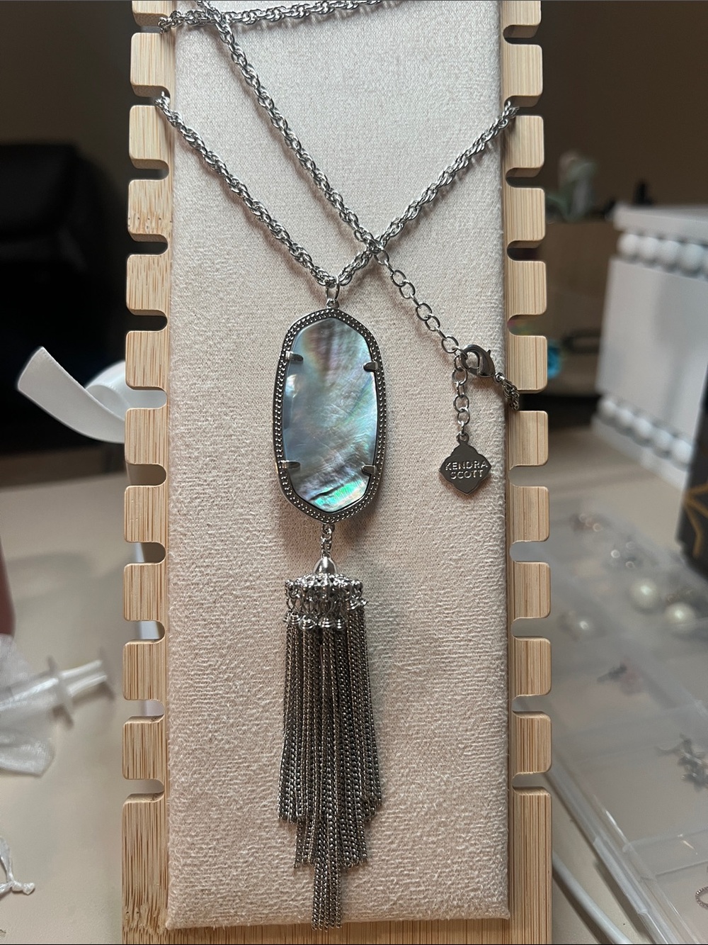 Kendra Scott Iridescent Abalone Oval Pendant Necklace in Silver with Tassel
